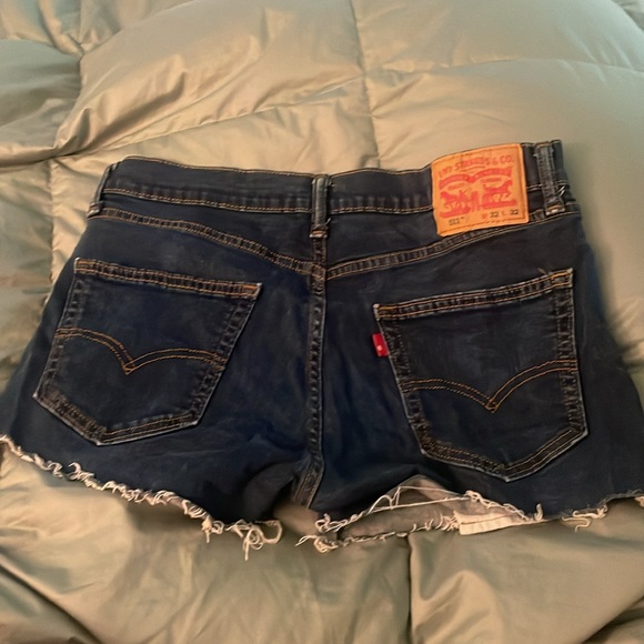 LEVIS SHORTS - Picture 2 of 4